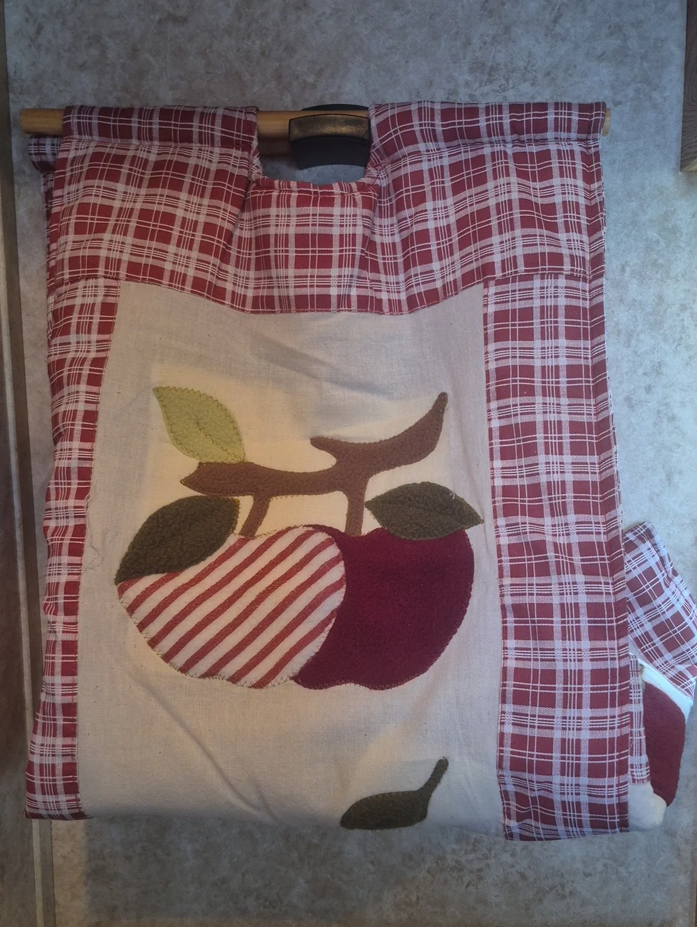 Pie Plate Carrier Plaid Wooden Handles Apple Cherry Pie Holder Cottagecore Farm